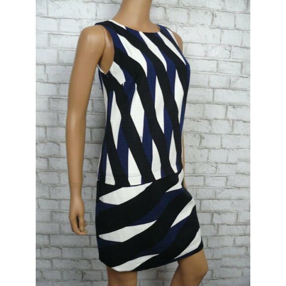 $348 Trina Turk Tweed Knit Signature Print Drop Waist Shift Dress 2 NEW - Picture 2 of 6